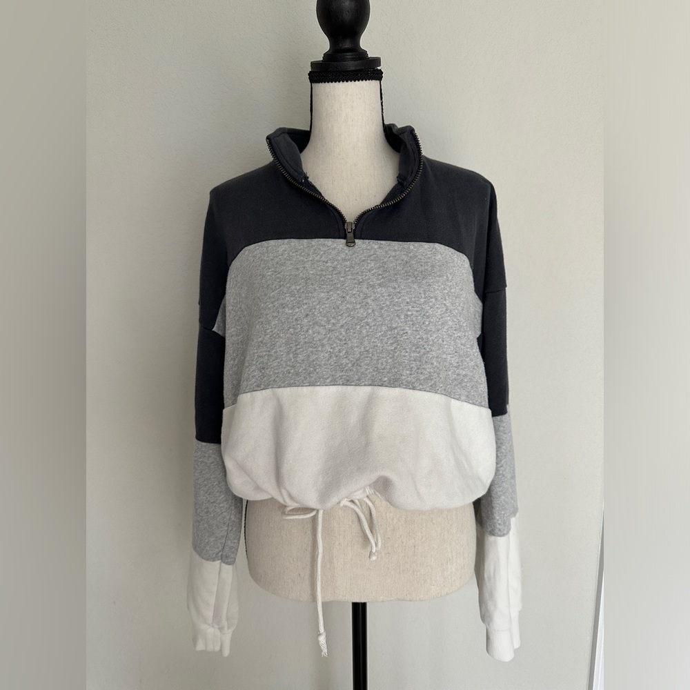 American Eagle Quarter Zip Sweater - Small